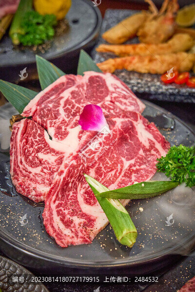 燒烤腌制待烤雪花牛肉