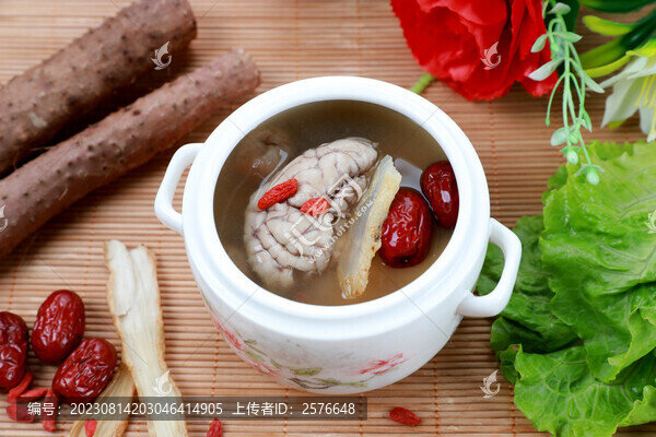 天麻枸杞豬腦湯