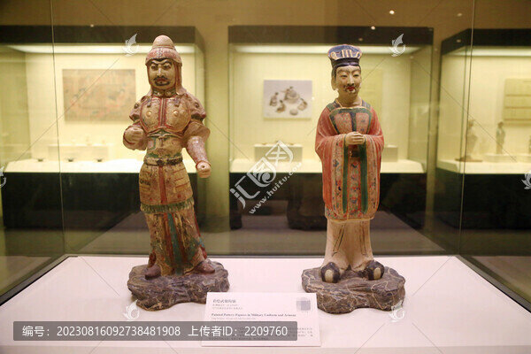 彩繪武服陶俑