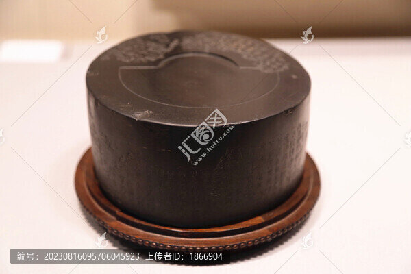 顧從義摹刻石鼓文石硯