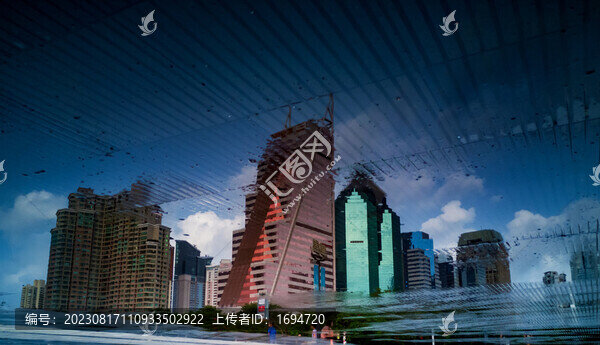 城市倒影