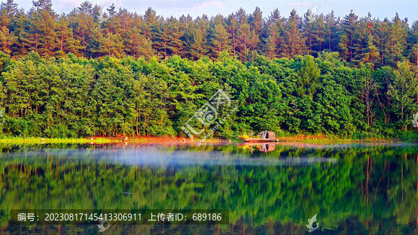 湖邊景色
