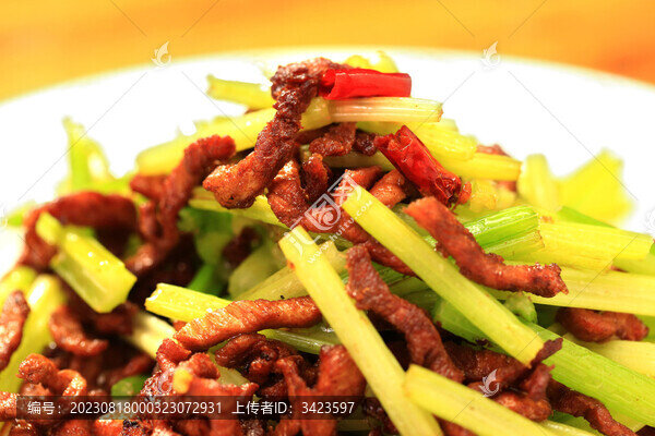 芹菜炒肉絲