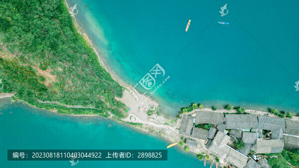 四川瀘沽湖航拍