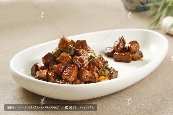 秋葵煎牛仔粒