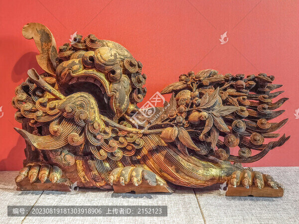 潮州金漆獅子圓雕木構(gòu)件