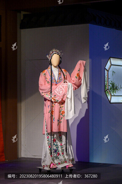 民間戲劇服飾