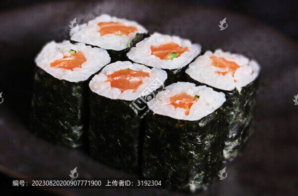 三文魚小卷