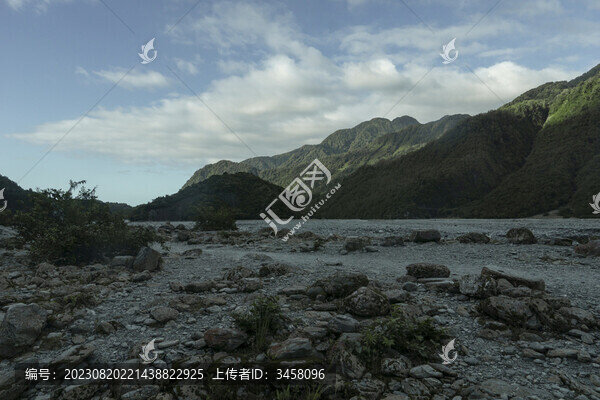 山脈
