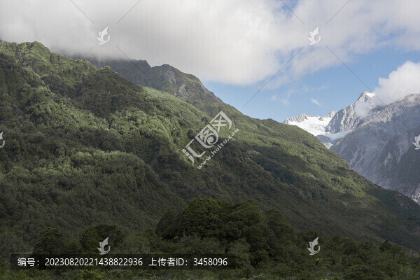 山脈