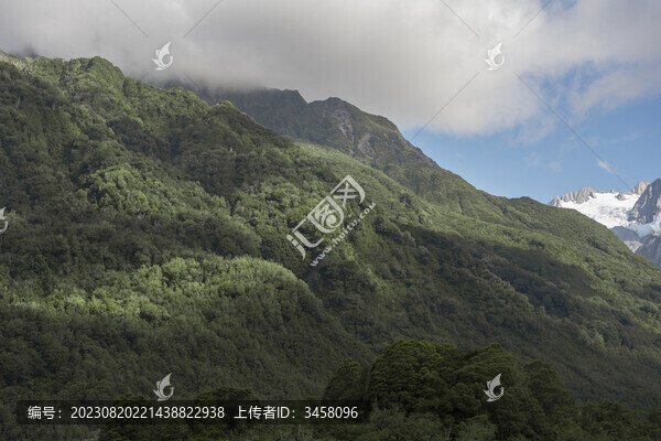 山脈