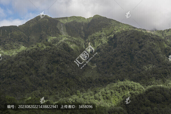 山脈