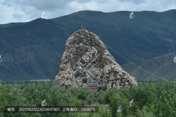 西藏山南