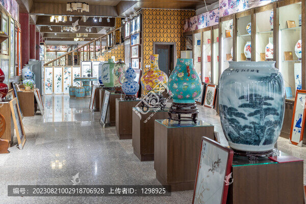 精美瓷器展示