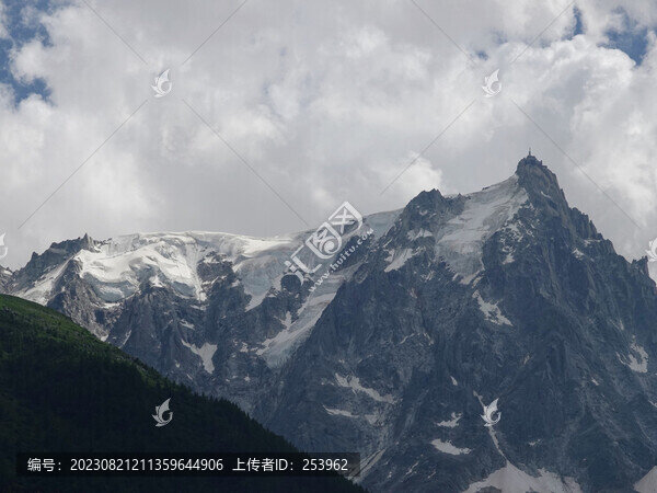雪山