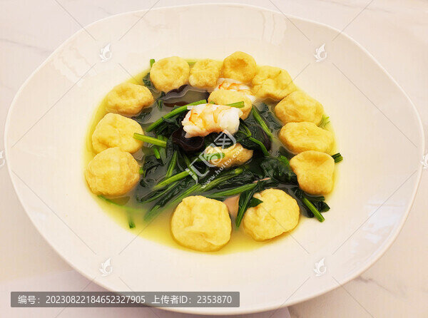 魚丸菠菜湯