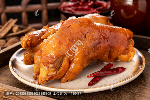 鹵豬腳