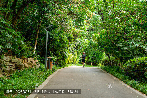 長沙烈士公園里的通道