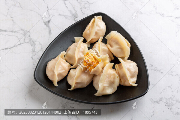海膽?zhàn)W餃子