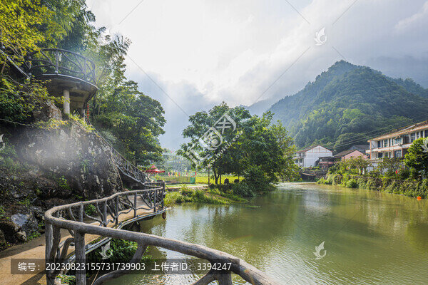 美麗鄉(xiāng)村小溪風(fēng)光