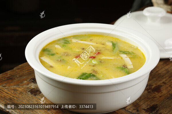 麻麻花小白菜燉豆腐