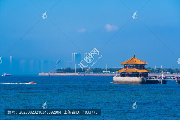 青島棧橋景區(qū)-匯圖網(wǎng) www.fosd68.com 青島棧橋景區(qū)