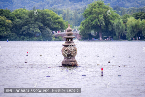 西湖三潭印月