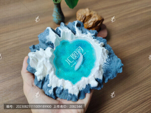 雪山天池小白魚