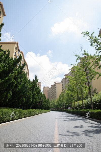 藍(lán)天白云樓房城市道路小區(qū)道路