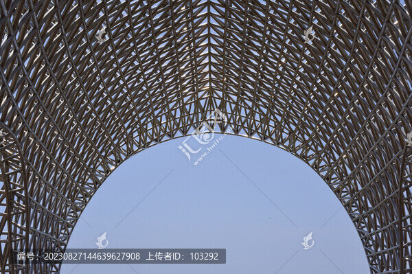 鋼結(jié)構(gòu)的拱門(mén)