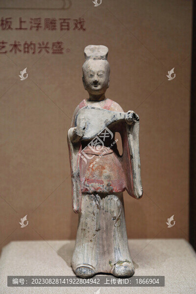 琵琶俑