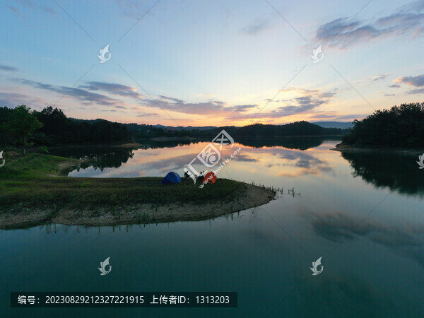 湖南岳陽鐵山水庫落日風光