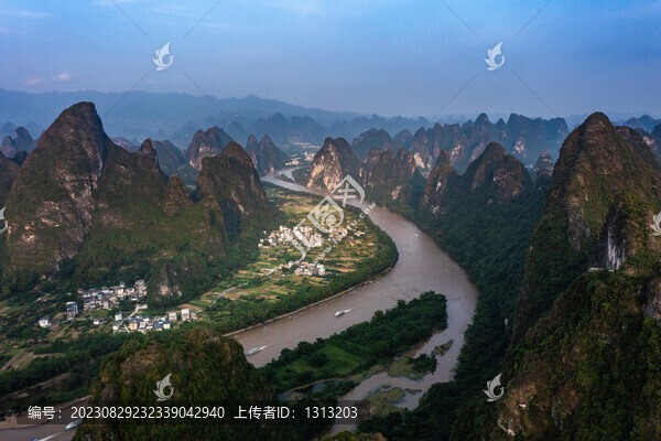 航拍廣西桂林陽朔桂林山水