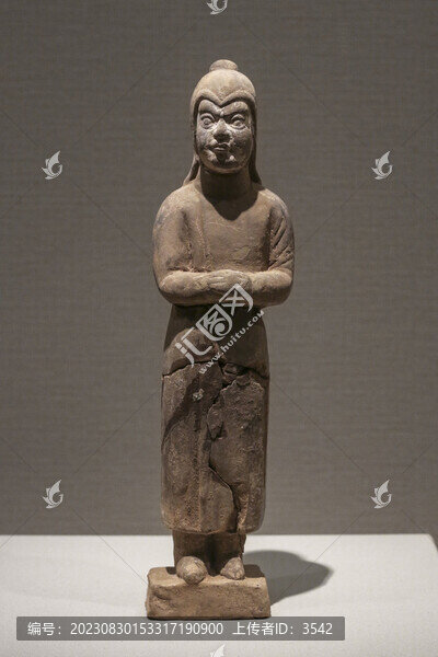 陶武士俑