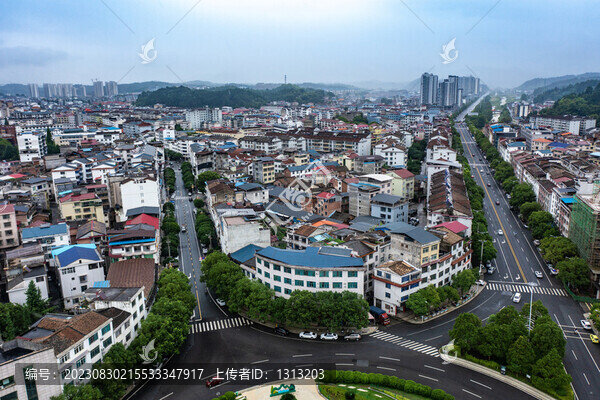航拍湖南株洲炎陵縣城景觀
