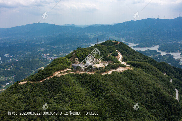航拍湖南長沙寧芙蓉山普濟寺