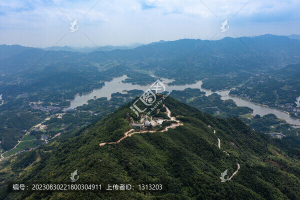 航拍湖南長沙寧芙蓉山普濟寺