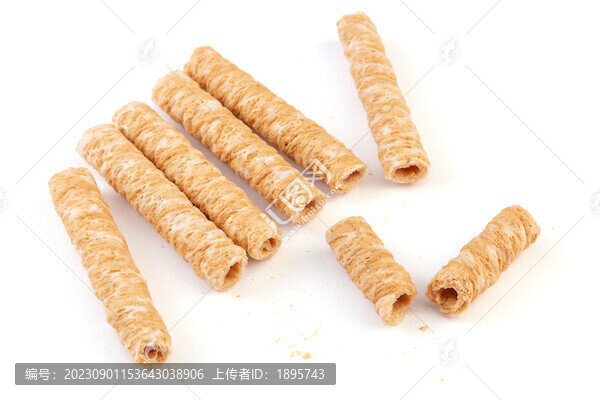 椰香味蛋卷椰子卷白底圖