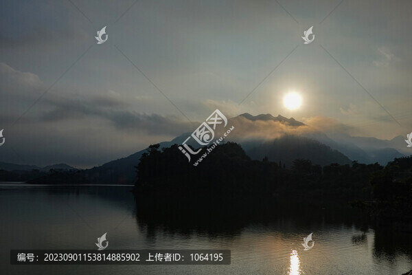 流溪河清晨風(fēng)光