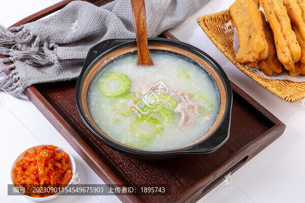 苦瓜瘦肉砂鍋粥