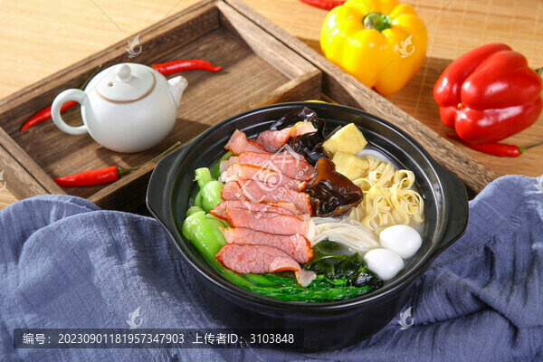 鴨肉米線