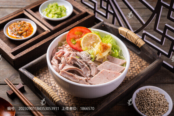 豬肚雞米粉