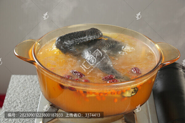 天麻藥膳燉烏雞