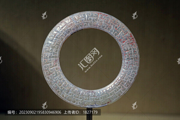 勾連云紋環(huán)