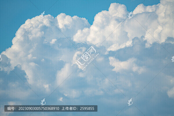 藍(lán)天白云背景設(shè)計(jì)素材