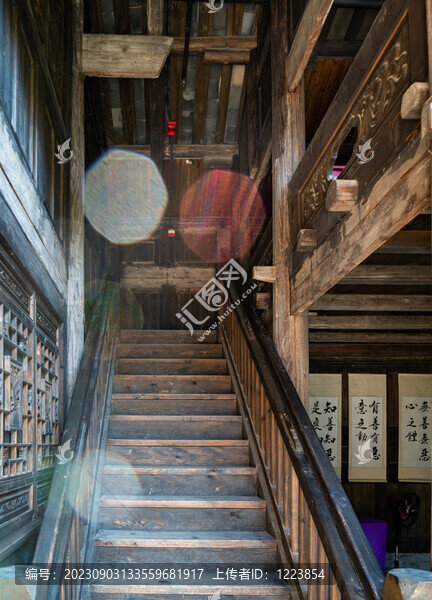 古建筑閣樓木樓梯