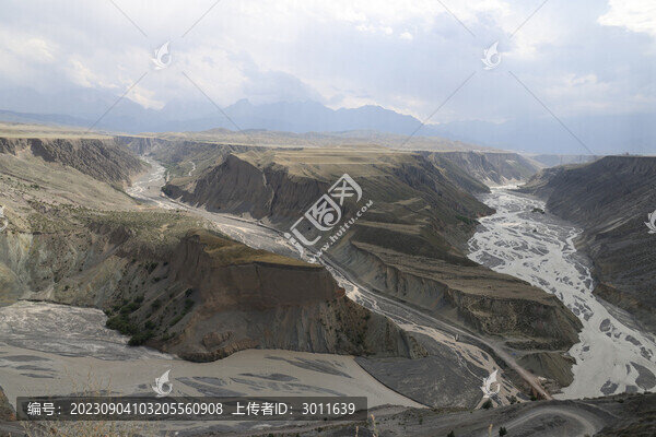 新疆安集海大峽谷