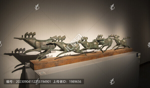 馬雕塑