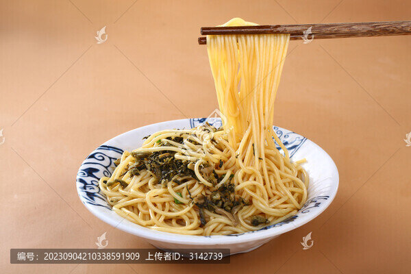 酸菜拌粉干