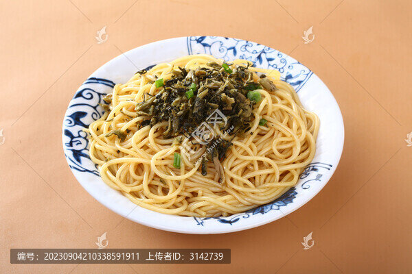 酸菜拌粉干